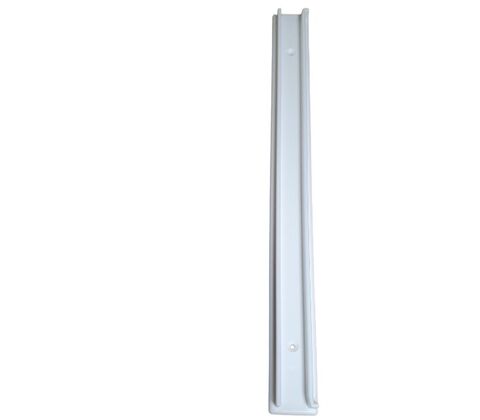 Plastic rail for trays