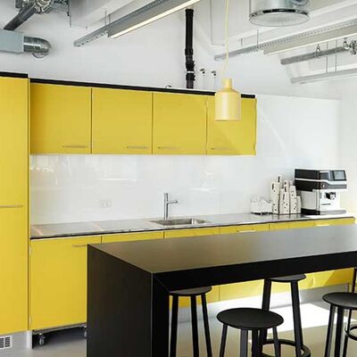 Kitchenette-yellow-finish-black-table-setup