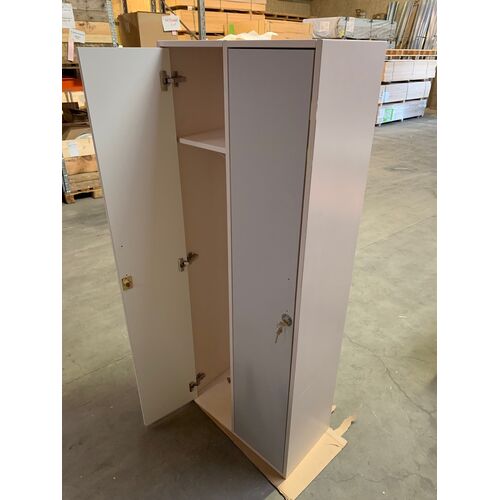 Wardrobe cabinet 2 rooms with doors and lock - Surplus - SAVE 20% 