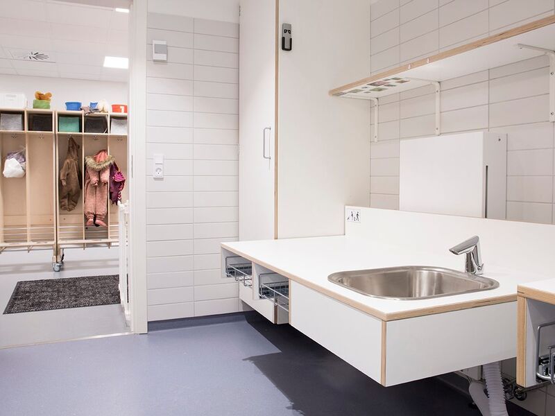 Kindergarten-Fladhøj-changing-table-wardrobes