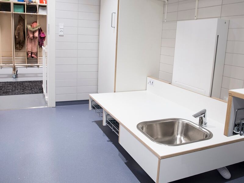 Kindergarten-Fladhøj-changing-table-lowered