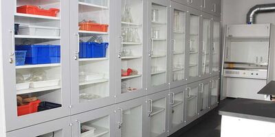 Learnmark-htx-science-nature-and-chemistry-classroom