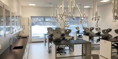 Hommelvik-youth-school-science-classroom