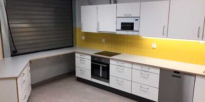 Tveit-school-food-technology-and-kiosk-desk